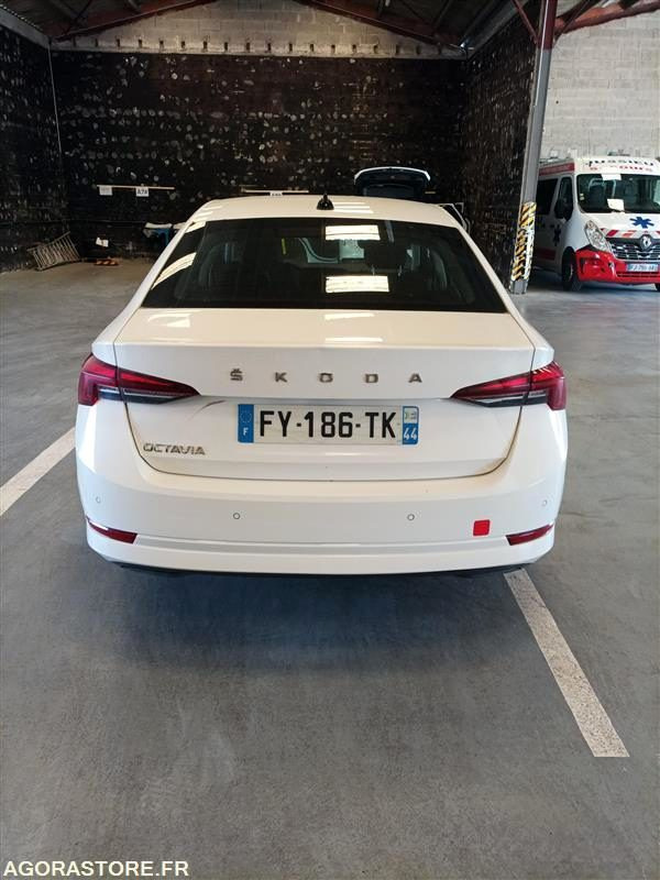 FY-186-TK - Non Roulant - SKODA OCTAVIA - VP - 331 460 Kms - Automobil: slika 4 FY-186-TK - Non Roulant - SKODA OCTAVIA - VP - 331 460 Kms - Automobil: slika 4
