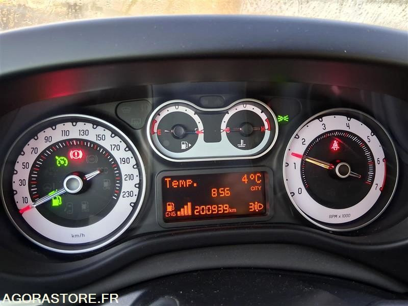 Fiat 500 L GNV POPSTAR MINISPACE DE 2016 - Automobil: slika 4 Fiat 500 L GNV POPSTAR MINISPACE DE 2016 - Automobil: slika 4