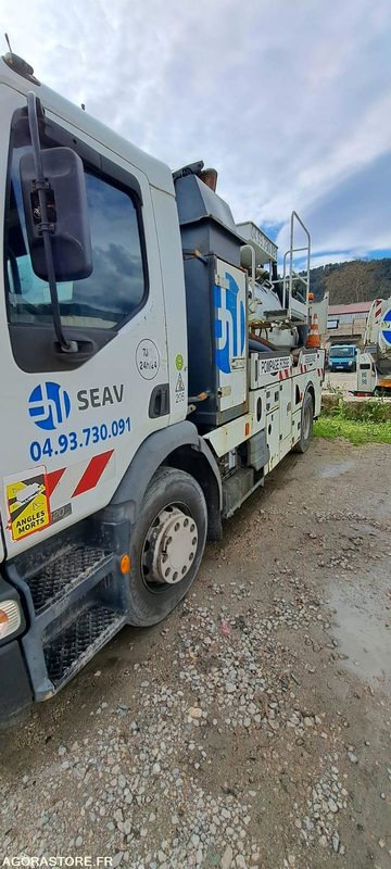 HYDROCUREUR RIVARD RENAULT 2006 CK577XS (VENTE UNIQUEMENT EXPORT) - Vakuumska cisterna: slika 3 HYDROCUREUR RIVARD RENAULT 2006 CK577XS (VENTE UNIQUEMENT EXPORT) - Vakuumska cisterna: slika 3