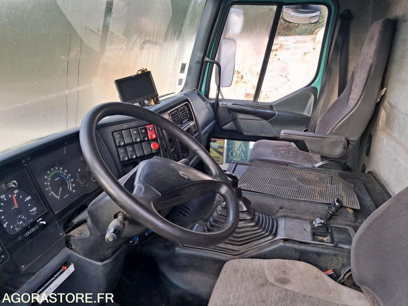 Hydrocureur Huwer/Renault 19T CP085NW (VENTE UNIQUEMENT EXPORT) - Vakuumska cisterna: slika 2 Hydrocureur Huwer/Renault 19T CP085NW (VENTE UNIQUEMENT EXPORT) - Vakuumska cisterna: slika 2