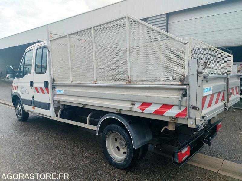 IVECO 35C12D - Furgon: slika 4 IVECO 35C12D - Furgon: slika 4