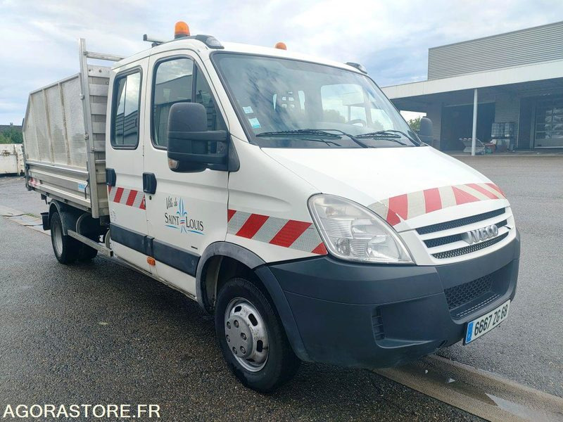 IVECO 35C12D - Furgon: slika 2 IVECO 35C12D - Furgon: slika 2