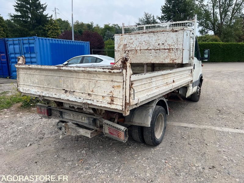 IVECO BENNE 35C12 - Dostavno vozilo istovarivač: slika 3 IVECO BENNE 35C12 - Dostavno vozilo istovarivač: slika 3