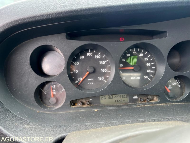 IVECO BENNE 35C12 - Dostavno vozilo istovarivač: slika 5 IVECO BENNE 35C12 - Dostavno vozilo istovarivač: slika 5