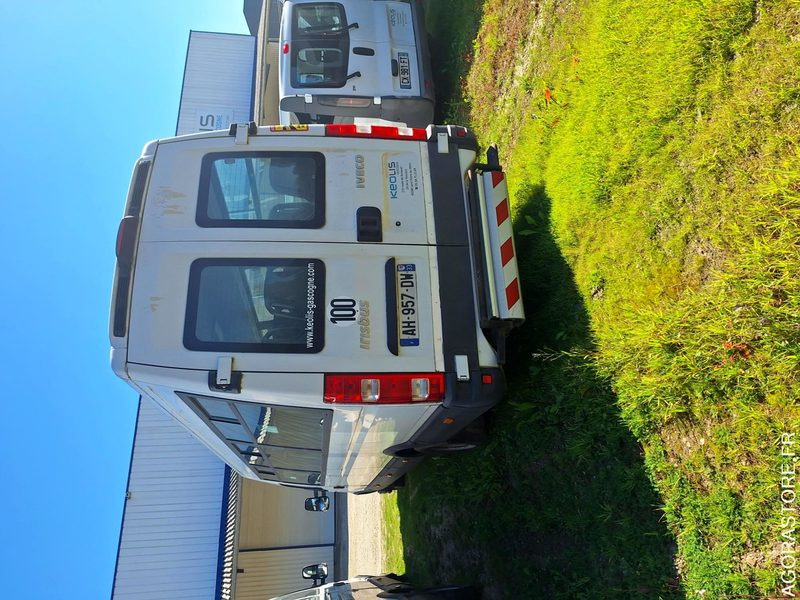 IVECO BUS DAILY N°092063 - Minibus, Putnički kombi: slika 4 IVECO BUS DAILY N°092063 - Minibus, Putnički kombi: slika 4