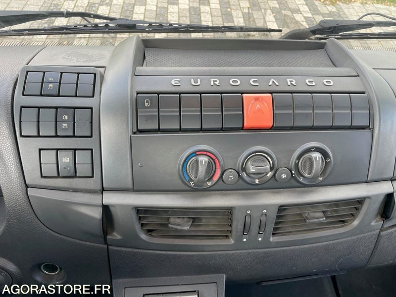 IVECO EUROCARGO PLATEAU - 2015 - 295 000KM - Kamion sa tovarnim sandukom: slika 5 IVECO EUROCARGO PLATEAU - 2015 - 295 000KM - Kamion sa tovarnim sandukom: slika 5