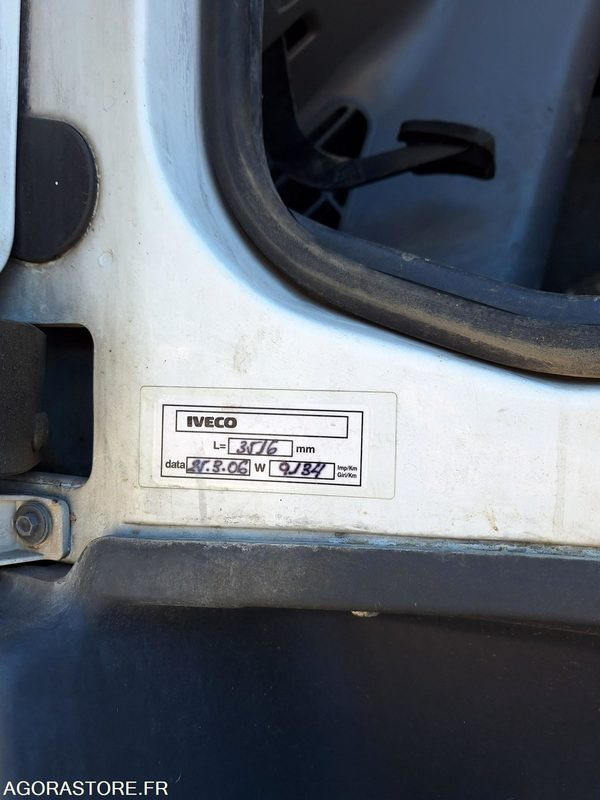 IVECO TRACKER - Vozilo za čišćenje snega: slika 2 IVECO TRACKER - Vozilo za čišćenje snega: slika 2