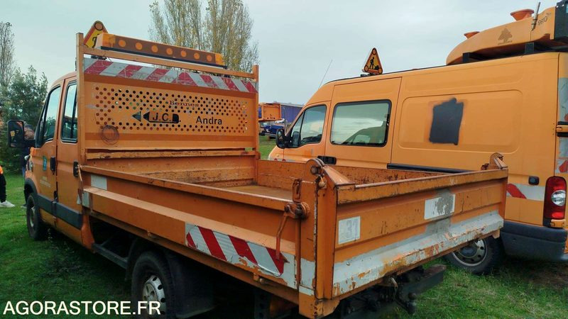 Iveco 35S12 - 2006 - 317864kms - 598BRV31 - Dostavno vozilo istovarivač: slika 4 Iveco 35S12 - 2006 - 317864kms - 598BRV31 - Dostavno vozilo istovarivač: slika 4