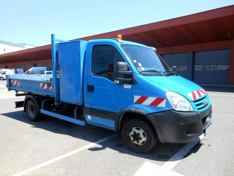 Iveco Daily 35C15 3.0 litres 146cv tri benne - Dostavno vozilo istovarivač: slika 3 Iveco Daily 35C15 3.0 litres 146cv tri benne - Dostavno vozilo istovarivač: slika 3