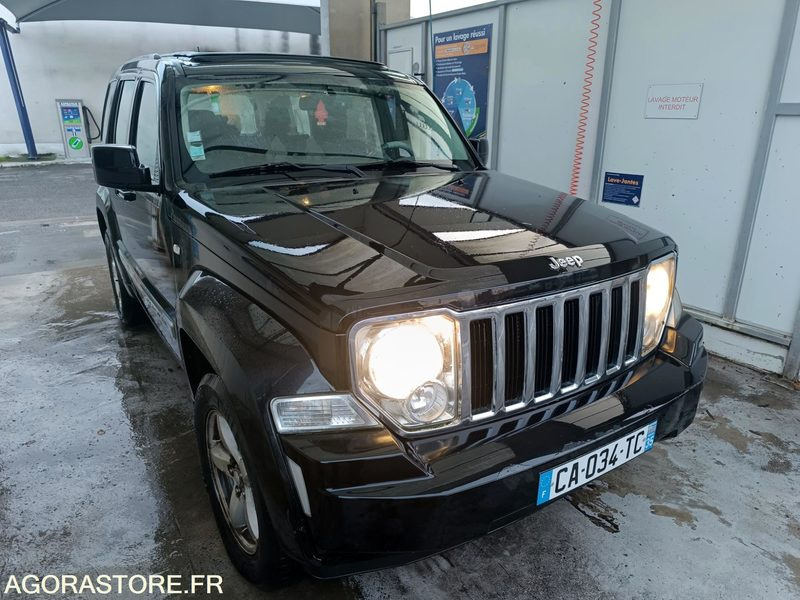 Jeep Cherokee IV 2.8 CRD Jamboree - 2009 - 193 000 KM - Automobil: slika 2 Jeep Cherokee IV 2.8 CRD Jamboree - 2009 - 193 000 KM - Automobil: slika 2