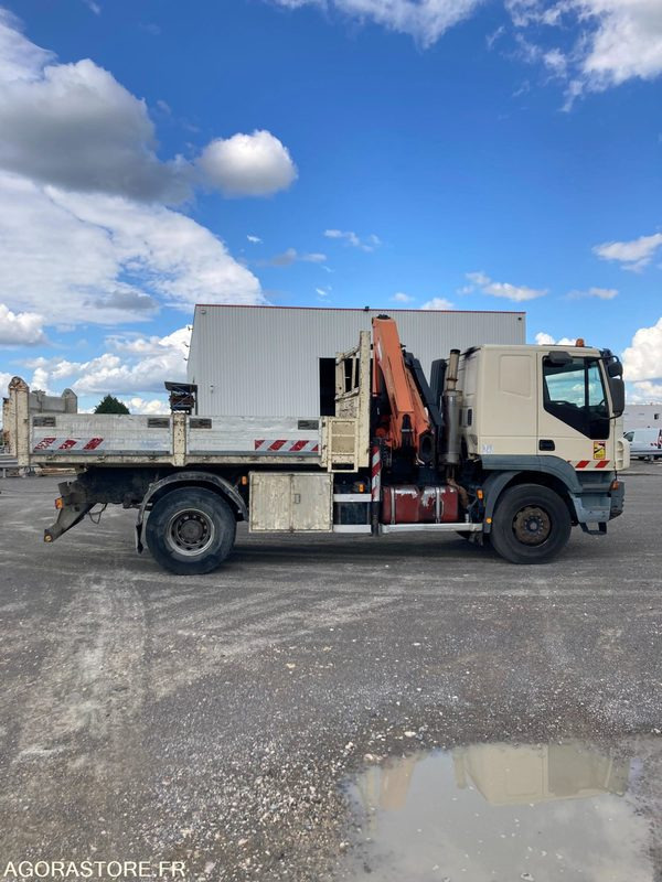 CAMION BENNE 4x2 IVECO TRAKKER 190T44 + GRUE PK15500 - Année 2006 - 391 000 km - Kamion: slika 4 CAMION BENNE 4x2 IVECO TRAKKER 190T44 + GRUE PK15500 - Année 2006 - 391 000 km - Kamion: slika 4