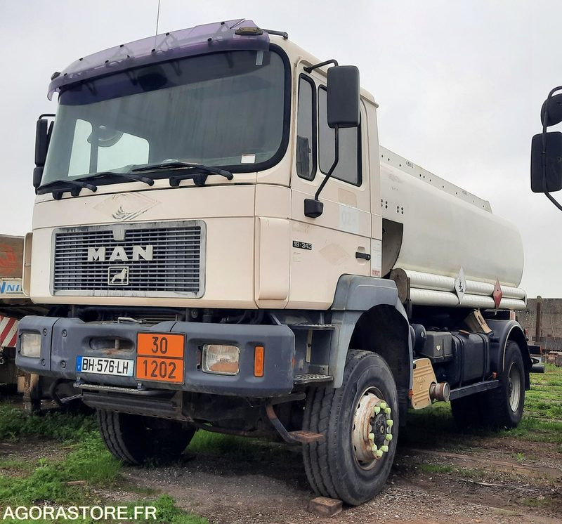 CAMION CITERNE 4x4 - MAN 19.343 - 524 755 KM (P2101604) - Kamion: slika 3 CAMION CITERNE 4x4 - MAN 19.343 - 524 755 KM (P2101604) - Kamion: slika 3