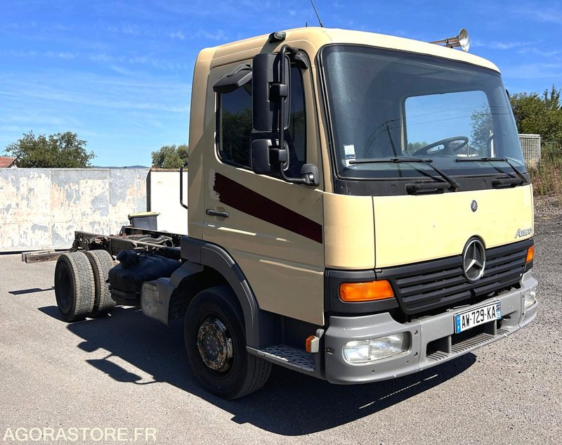MERCEDES ATEGO 815 CHASSIS CABINE - Kamion: slika 2 MERCEDES ATEGO 815 CHASSIS CABINE - Kamion: slika 2