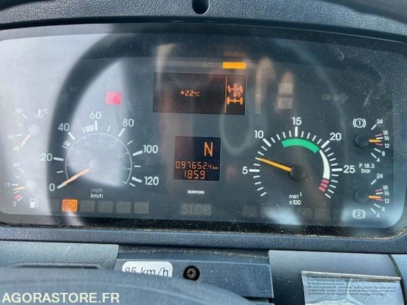 MERCEDES UNIMOG U300C VERSION COMMUNALE 2000 97652 KM - Kamion: slika 3 MERCEDES UNIMOG U300C VERSION COMMUNALE 2000 97652 KM - Kamion: slika 3