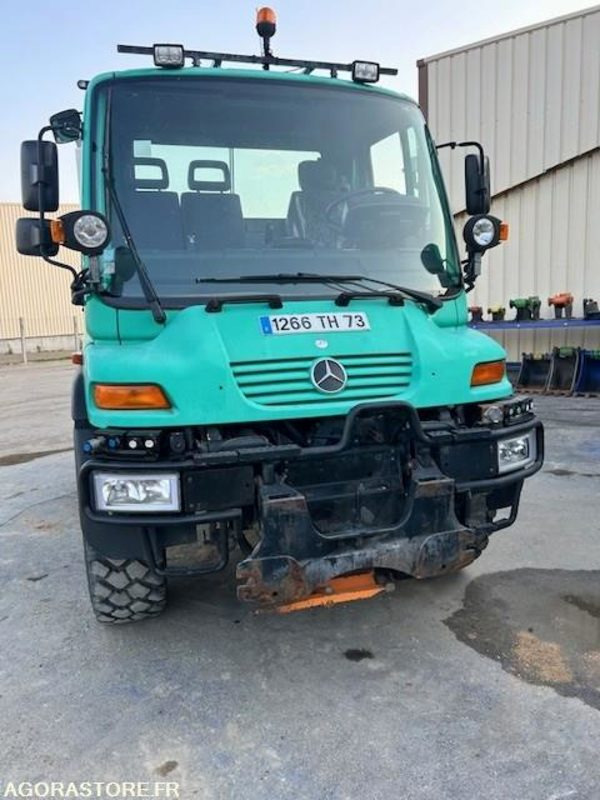 MERCEDES UNIMOG U300C VERSION COMMUNALE 2000 97652 KM - Kamion: slika 1 MERCEDES UNIMOG U300C VERSION COMMUNALE 2000 97652 KM - Kamion: slika 1