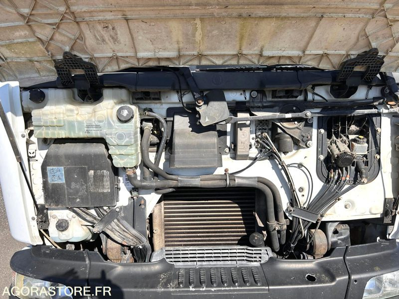 RENAULT MIDLUM 220 (6 Cylindres) - Kamion: slika 5 RENAULT MIDLUM 220 (6 Cylindres) - Kamion: slika 5