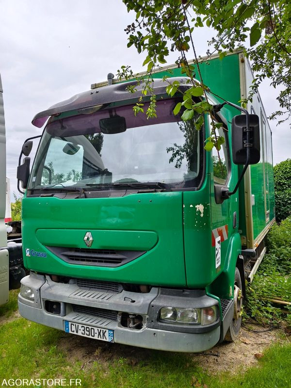 Renault Midlum 180 dci - VASP Base vie - 9 places - NON ROULANT - Kamion: slika 3 Renault Midlum 180 dci - VASP Base vie - 9 places - NON ROULANT - Kamion: slika 3