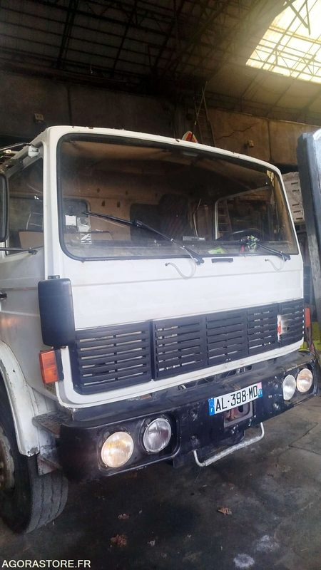 Renault Poids lourd G230 - 1985 - 564616KM - Kamion: slika 1 Renault Poids lourd G230 - 1985 - 564616KM - Kamion: slika 1