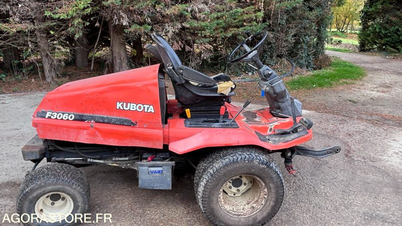 Kubota F3060 - Baštenska kosačica: slika 1 Kubota F3060 - Baštenska kosačica: slika 1