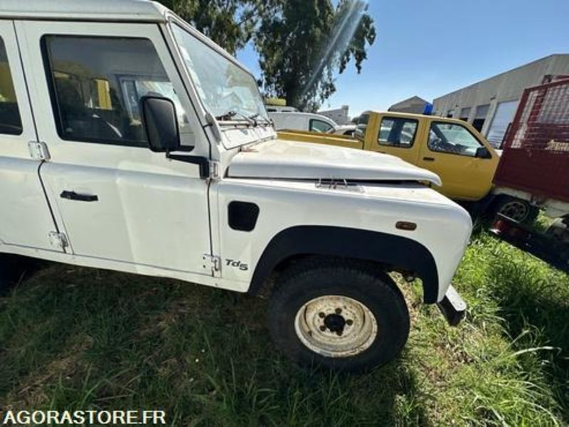 LAND ROVER DEFENDER - 2002 - 173989KM - 1158GY2B - Pikap: slika 4 LAND ROVER DEFENDER - 2002 - 173989KM - 1158GY2B - Pikap: slika 4