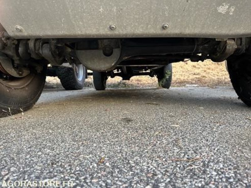 LAND ROVER DEFENDER - 2006 - 209133KM - 2647GS2A - Pikap: slika 4 LAND ROVER DEFENDER - 2006 - 209133KM - 2647GS2A - Pikap: slika 4