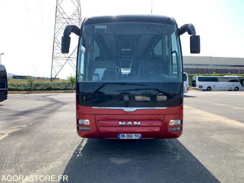 MAN R09 13 metres 2015 - 898600 kms - EURO 6 - Turistički autobus: slika 2 MAN R09 13 metres 2015 - 898600 kms - EURO 6 - Turistički autobus: slika 2