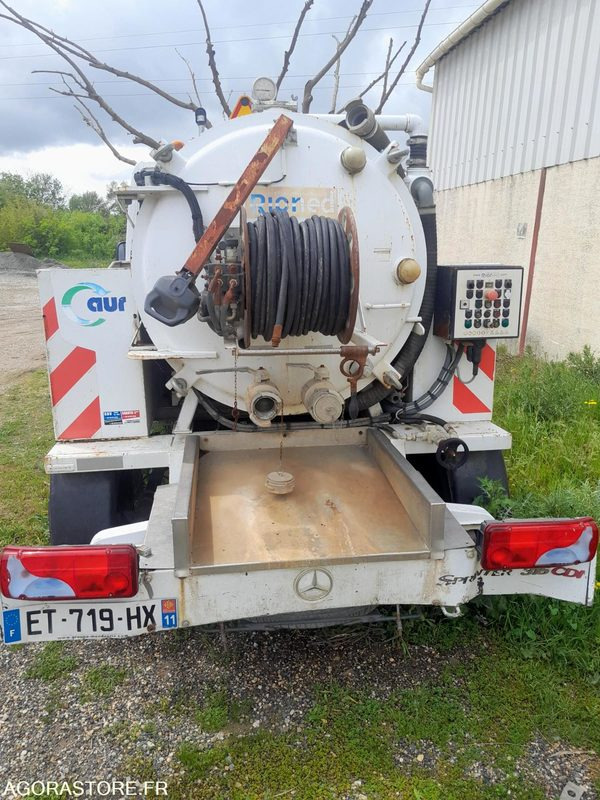 MERCEDES 315 - HYDROCUREUSE // ET719HX // 2007 213567KM // ÉTAT MOTEUR INCONNU - Vakuumska cisterna: slika 3 MERCEDES 315 - HYDROCUREUSE // ET719HX // 2007 213567KM // ÉTAT MOTEUR INCONNU - Vakuumska cisterna: slika 3