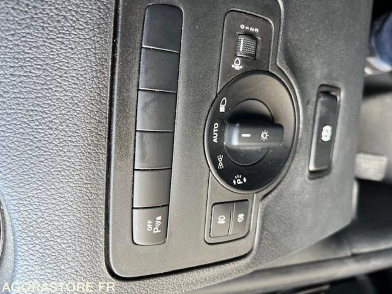 MERCEDES VITO FOURGON 116 CDI BLUETEC PROPULSION LONG 3 PLACES BV6 MERCEDES VITO FOURGON 116 CDI BLUETEC PROPULSION LONG 3 PLACES BV6: slika 19