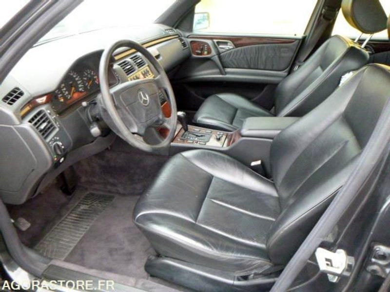 MERCEDES classe E 420 v8 W210 - 1996 - immatriculation espagnole - Automobil: slika 5 MERCEDES classe E 420 v8 W210 - 1996 - immatriculation espagnole - Automobil: slika 5