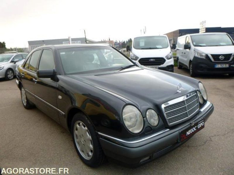 MERCEDES classe E 420 v8 W210 - 1996 - immatriculation espagnole - Automobil: slika 1 MERCEDES classe E 420 v8 W210 - 1996 - immatriculation espagnole - Automobil: slika 1