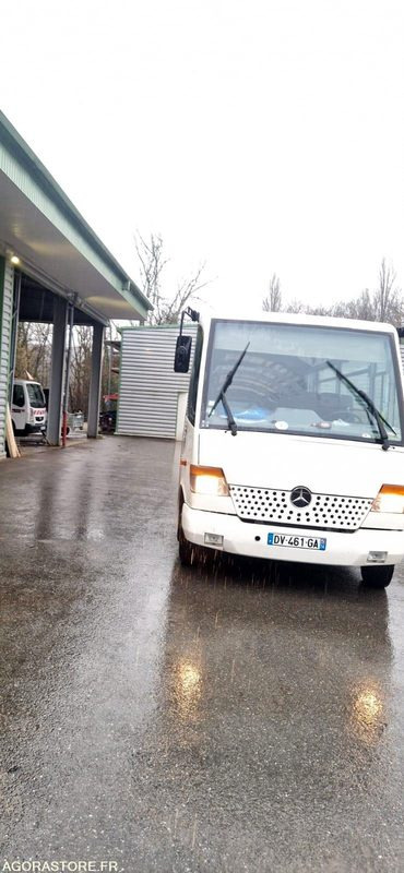 MINI-BUS MERCEDES VARIO - 127178 kms - 2000 - Minibus, Putnički kombi: slika 1 MINI-BUS MERCEDES VARIO - 127178 kms - 2000 - Minibus, Putnički kombi: slika 1