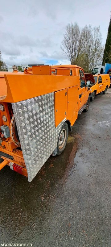 MINI COMBINE RIVARD/TOYOTA 2002 DW724WF (VENTE UNIQUEMENT EXPORT) - SUVSUV: slika 4 MINI COMBINE RIVARD/TOYOTA 2002 DW724WF (VENTE UNIQUEMENT EXPORT) - SUVSUV: slika 4