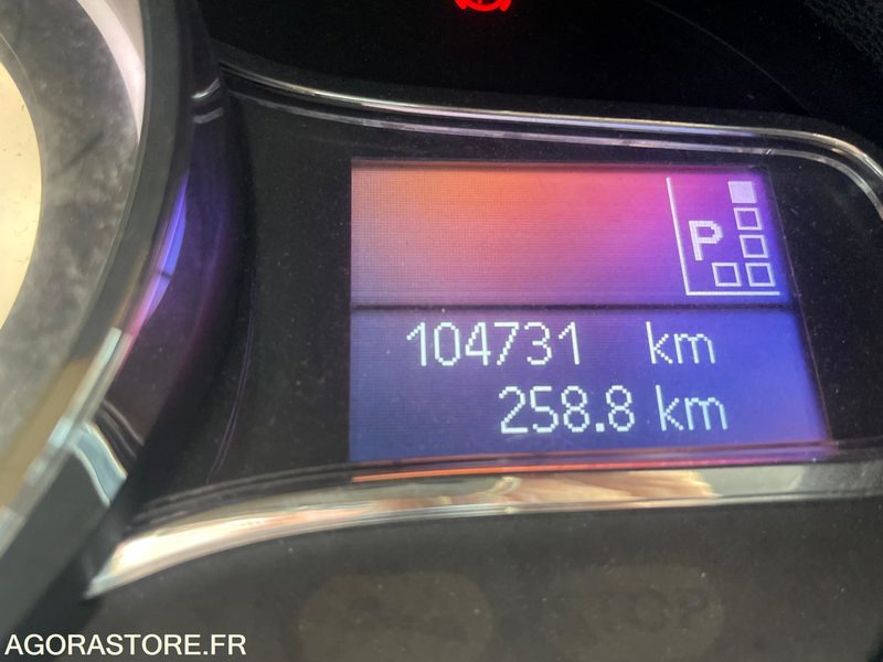 Megane III Phase 3 Estate 1.5 dCi 110 cv BVA DN561LX - Karavan: slika 5 Megane III Phase 3 Estate 1.5 dCi 110 cv BVA DN561LX - Karavan: slika 5