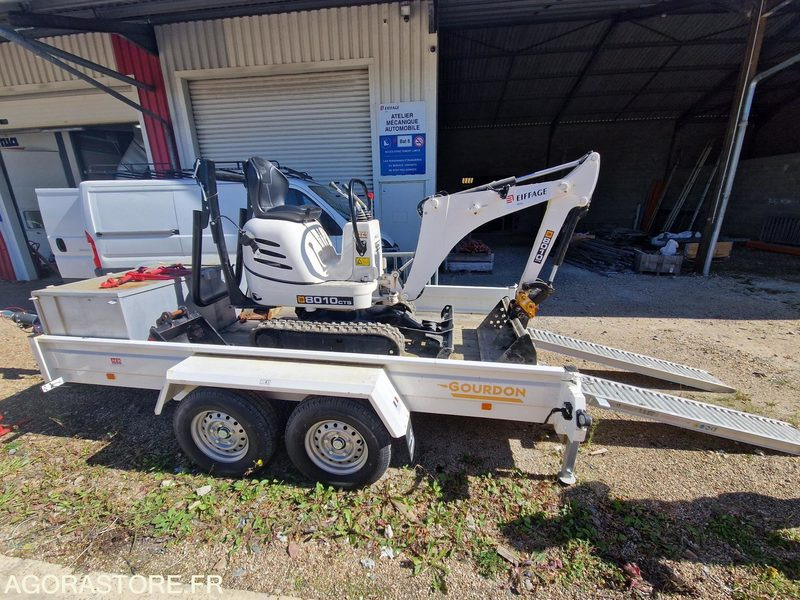 Mini Pelle 1T JCB 8010CTS + Remorque - 2023 / (NEUVE) 19 HEURES (EMF201) - Mini bager: slika 2 Mini Pelle 1T JCB 8010CTS + Remorque - 2023 / (NEUVE) 19 HEURES (EMF201) - Mini bager: slika 2