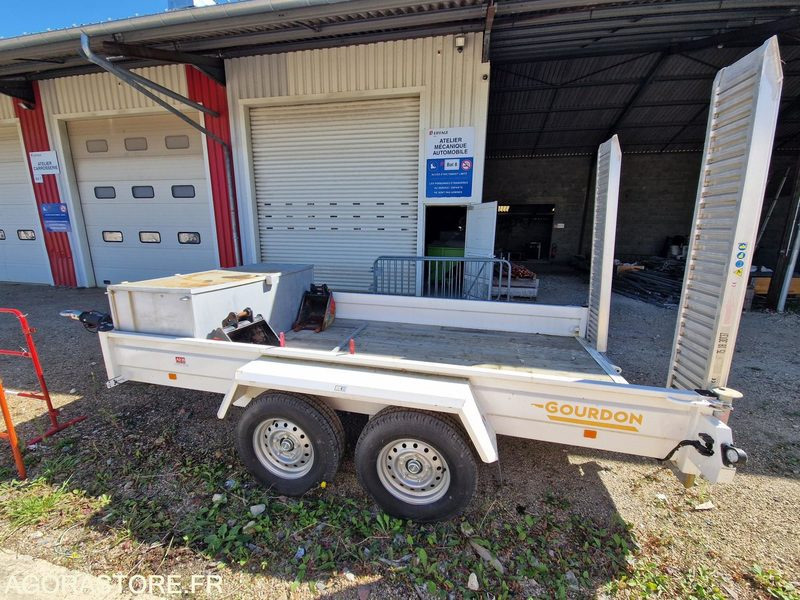 Mini Pelle 1T JCB 8010CTS + Remorque - 2023 / (NEUVE) 19 HEURES (EMF201) - Mini bager: slika 5 Mini Pelle 1T JCB 8010CTS + Remorque - 2023 / (NEUVE) 19 HEURES (EMF201) - Mini bager: slika 5