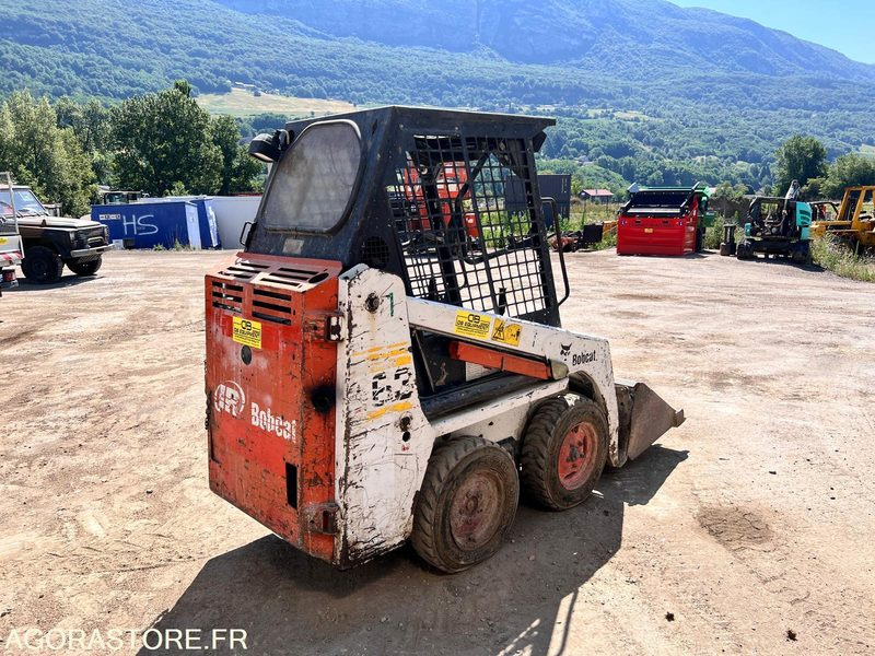 Mini-chargeuse Bobcat 463 - 2001 - 3055 heures - Utovarivač: slika 4 Mini-chargeuse Bobcat 463 - 2001 - 3055 heures - Utovarivač: slika 4