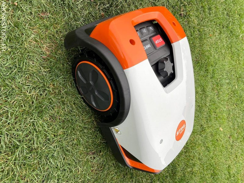 NEUF Robot Tonte STIHL IMOW 3.0 - Baštenska oprema: slika 2 NEUF Robot Tonte STIHL IMOW 3.0 - Baštenska oprema: slika 2