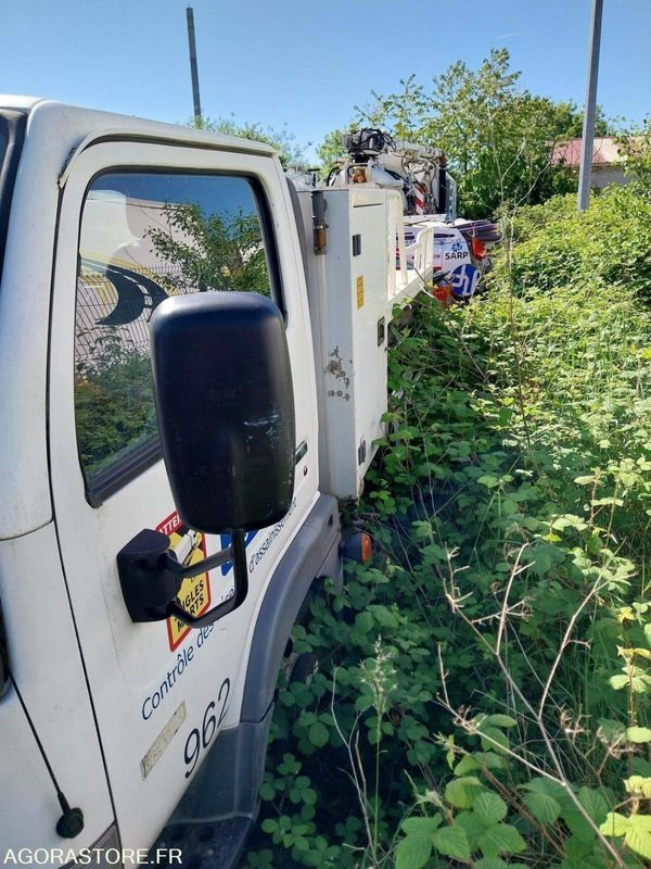 NISSAN Cabstar BAROCLEAN 2007 (265000Km) Non Roulant VENTE EXPORT UNIQUEMENT - Vakuumska cisterna: slika 3 NISSAN Cabstar BAROCLEAN 2007 (265000Km) Non Roulant VENTE EXPORT UNIQUEMENT - Vakuumska cisterna: slika 3