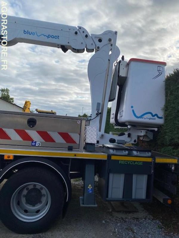 Nacelle Renault D - carrosserie France Elevateurs juin 2025 - NEUF - Vazdušna platforma montirana na kamion: slika 2 Nacelle Renault D - carrosserie France Elevateurs juin 2025 - NEUF - Vazdušna platforma montirana na kamion: slika 2