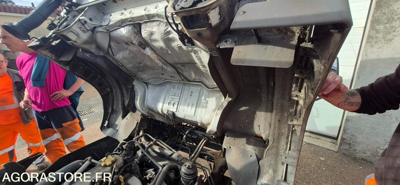 Nissan Cabstar - Dostavno vozilo istovarivač: slika 3 Nissan Cabstar - Dostavno vozilo istovarivač: slika 3