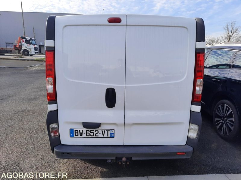 Furgon OPEL VIVARO - 2011 - 112 800KM: slika 6
