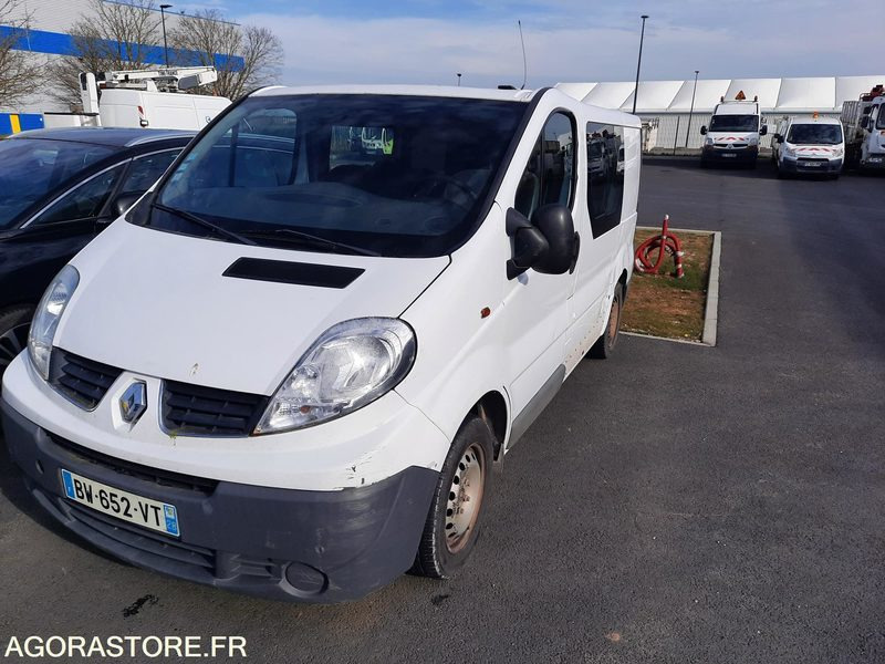 OPEL VIVARO - 2011 - 112 800KM - Furgon: slika 1 OPEL VIVARO - 2011 - 112 800KM - Furgon: slika 1