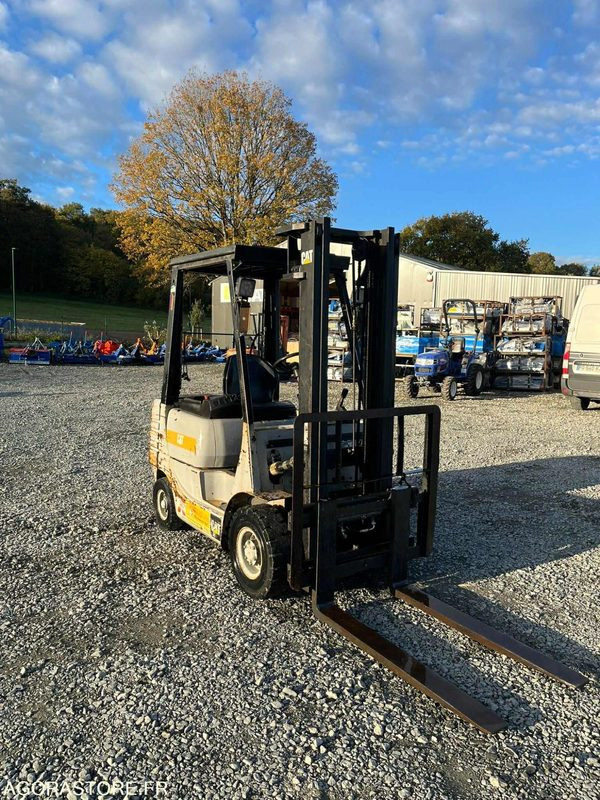 Caterpillar chariot élévateur diesel - Oprema za rukovanje materijalima: slika 1 Caterpillar chariot élévateur diesel - Oprema za rukovanje materijalima: slika 1