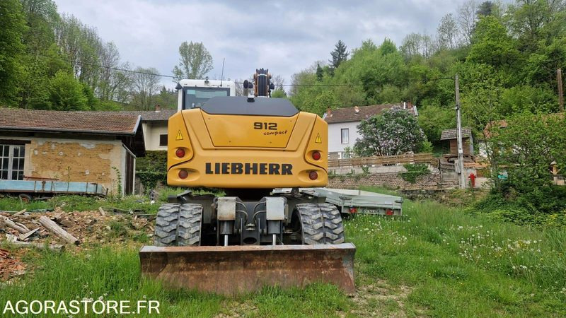 PELLE A PNEUS A912 COMPACT 2 godets - LIEBHERR - 2019 - 2820h - Bager: slika 3 PELLE A PNEUS A912 COMPACT 2 godets - LIEBHERR - 2019 - 2820h - Bager: slika 3
