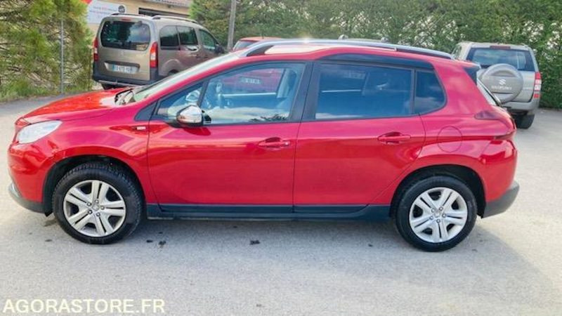 PEUGEOT 2008 1.2L STYLE - SUVSUV: slika 4 PEUGEOT 2008 1.2L STYLE - SUVSUV: slika 4