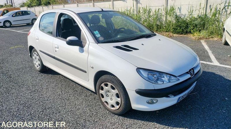 PEUGEOT 206 - 2005 - 142538kms - Automobil: slika 1 PEUGEOT 206 - 2005 - 142538kms - Automobil: slika 1
