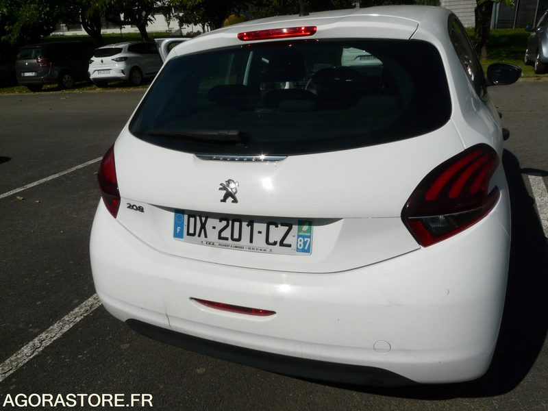 PEUGEOT 208 DX201CZ - Automobil: slika 3 PEUGEOT 208 DX201CZ - Automobil: slika 3