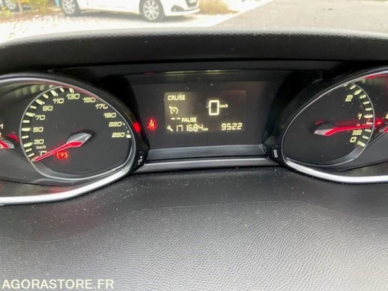 PEUGEOT 308SW - 2016 - 172000 KM - Karavan: slika 5 PEUGEOT 308SW - 2016 - 172000 KM - Karavan: slika 5