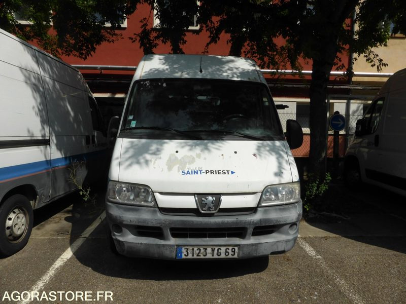 PEUGEOT BOXER 45000 kms 2002 - Furgon: slika 1 PEUGEOT BOXER 45000 kms 2002 - Furgon: slika 1