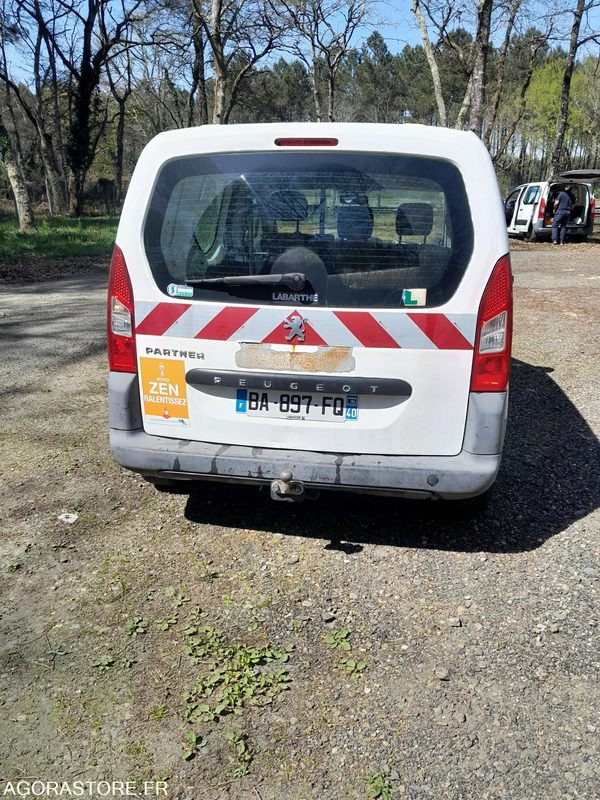 PEUGEOT Partner - 242795km - 2010 - Mali kombi: slika 3 PEUGEOT Partner - 242795km - 2010 - Mali kombi: slika 3